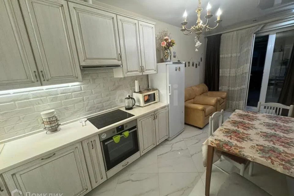 Продаётся 3-комнатная квартира, 76.9 м²