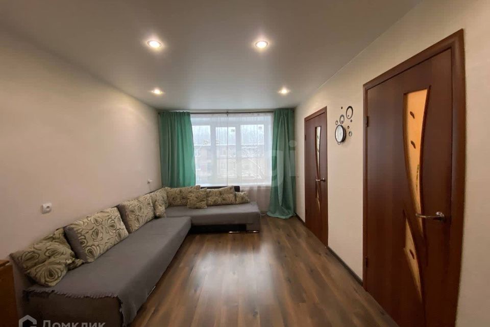 Продаётся 4-комнатная квартира, 60.4 м²