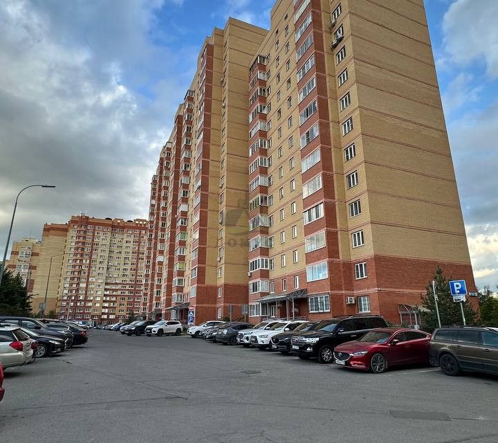 Продаётся 2-комнатная квартира, 57.2 м²