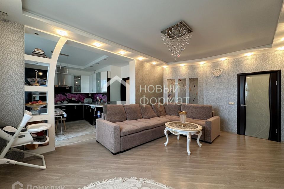 Продаётся 4-комнатная квартира, 113 м²