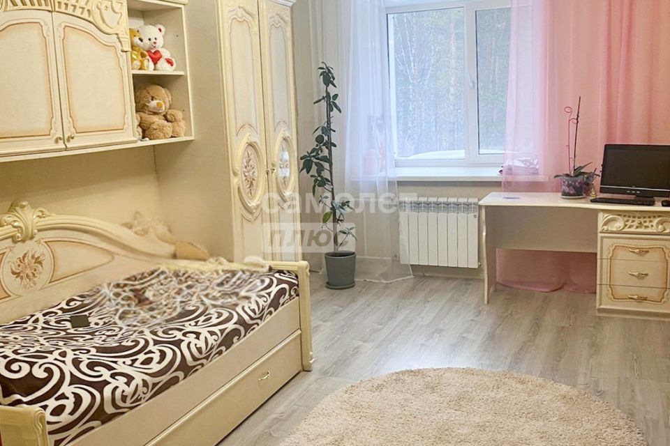Продаётся 3-комнатная квартира, 96 м²