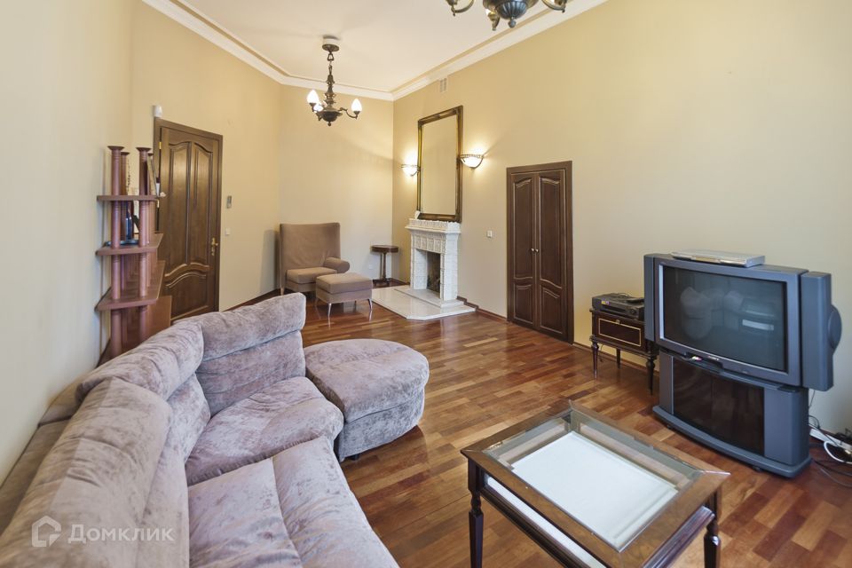 Продаётся 3-комнатная квартира, 110 м²