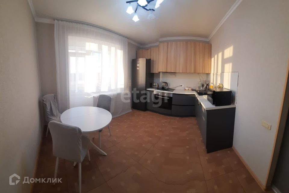 Продаётся 1-комнатная квартира, 40.7 м²