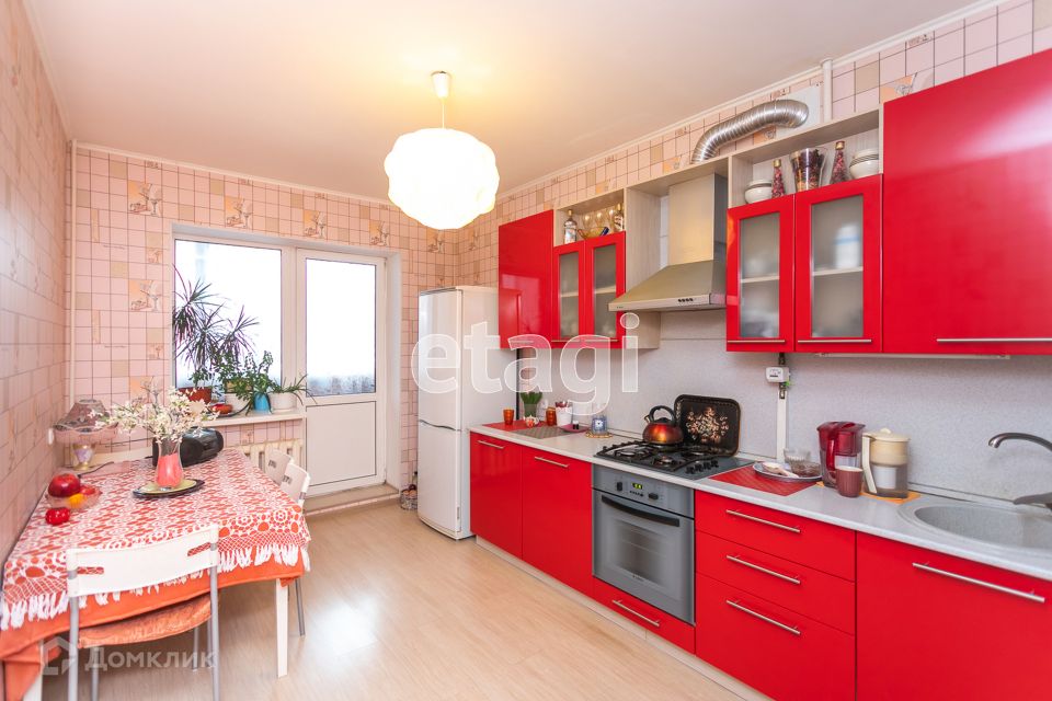 Продаётся 2-комнатная квартира, 70.9 м²