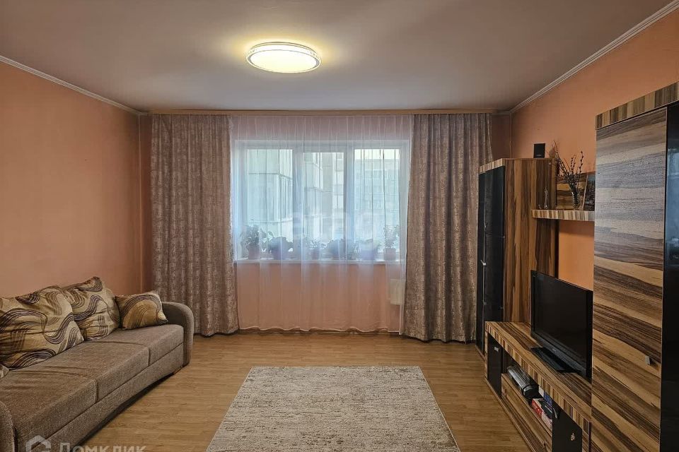 Продаётся 4-комнатная квартира, 77.4 м²