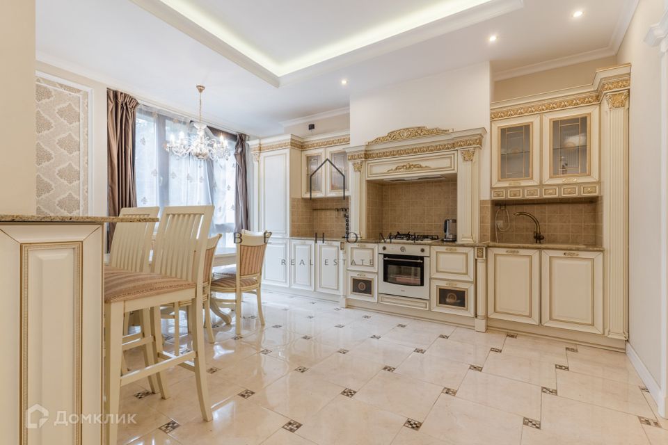 Сдаётся 2-комнатная квартира, 80 м²