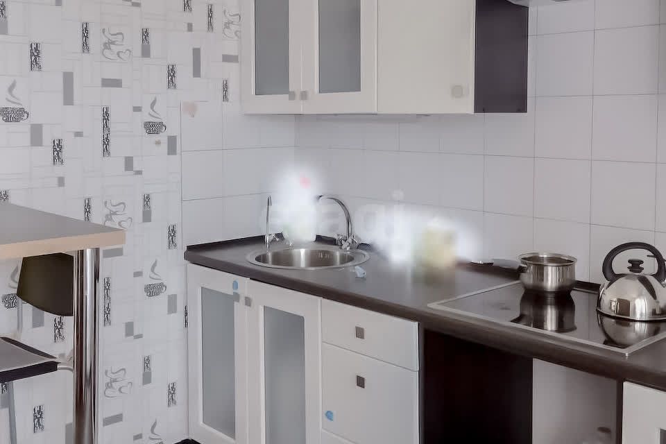 Продаётся 1-комнатная квартира, 38.6 м²