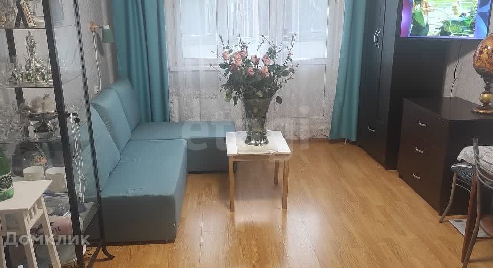 Продаётся 1-комнатная квартира, 42 м²