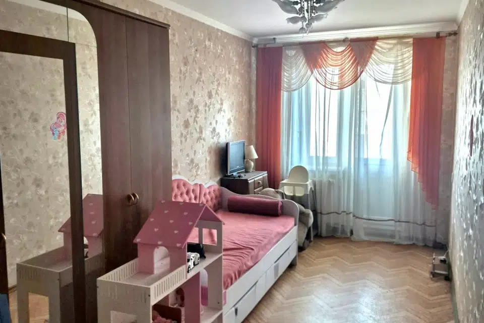 Продаётся 3-комнатная квартира, 63 м²