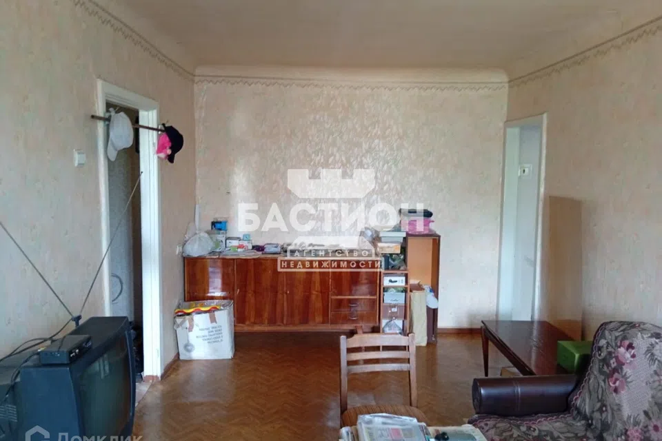 Продаётся 3-комнатная квартира, 55.9 м²