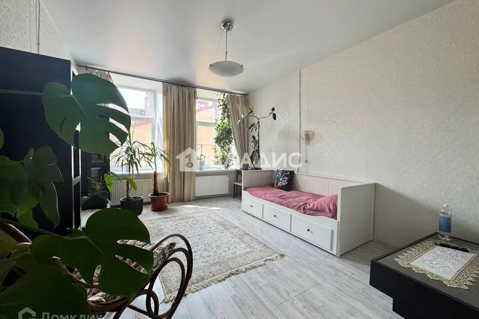 Продаётся 3-комнатная квартира, 63.7 м²