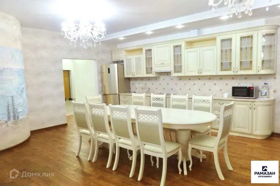 Сдаётся 3-комнатная квартира, 155 м²