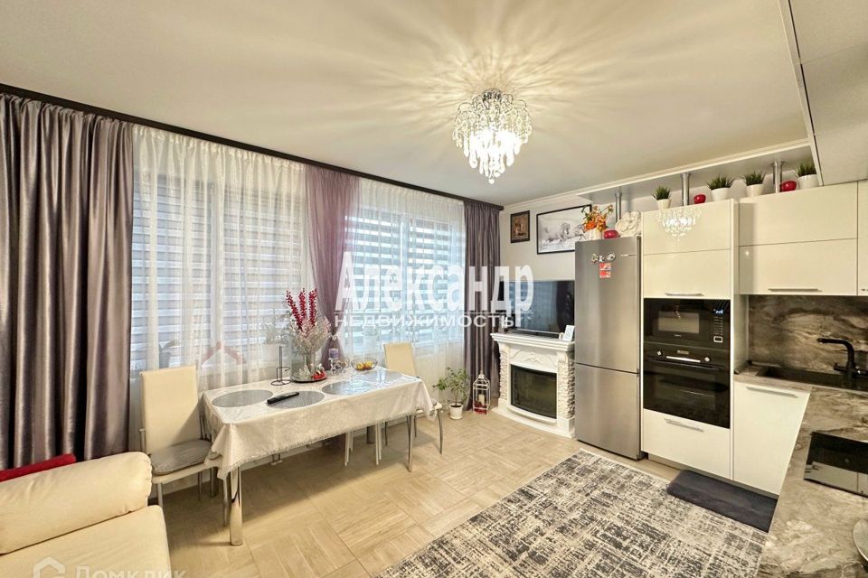 Продаётся 2-комнатная квартира, 60.5 м²