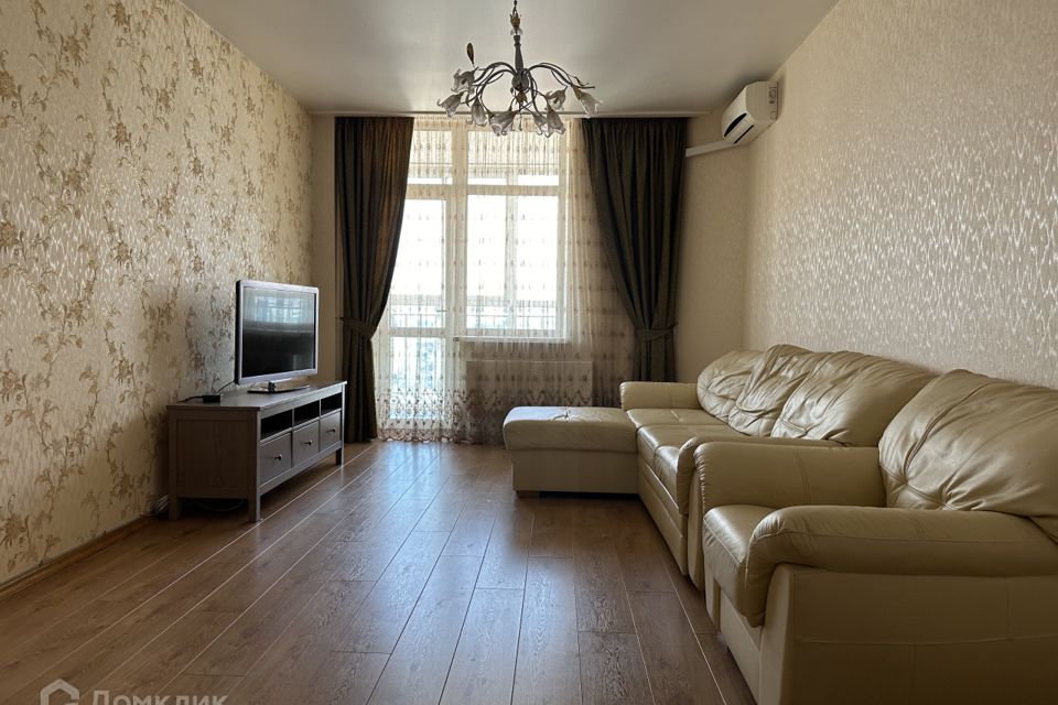 Сдаётся 2-комнатная квартира, 68 м²