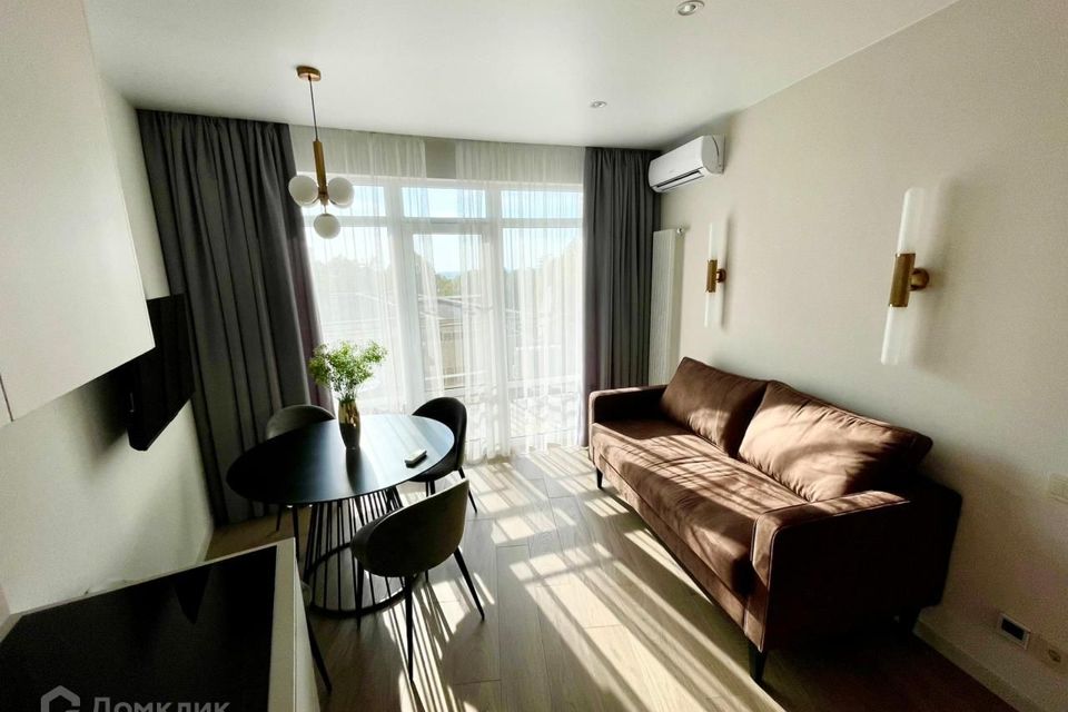 Продаётся 1-комнатная квартира, 70 м²
