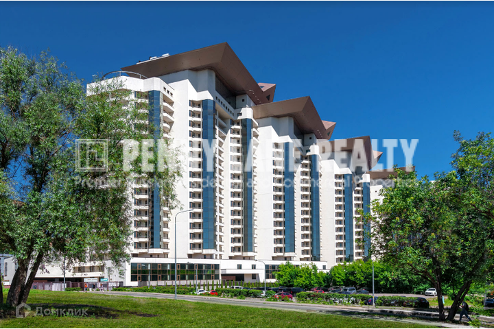 Продаётся 2-комнатная квартира, 121 м²