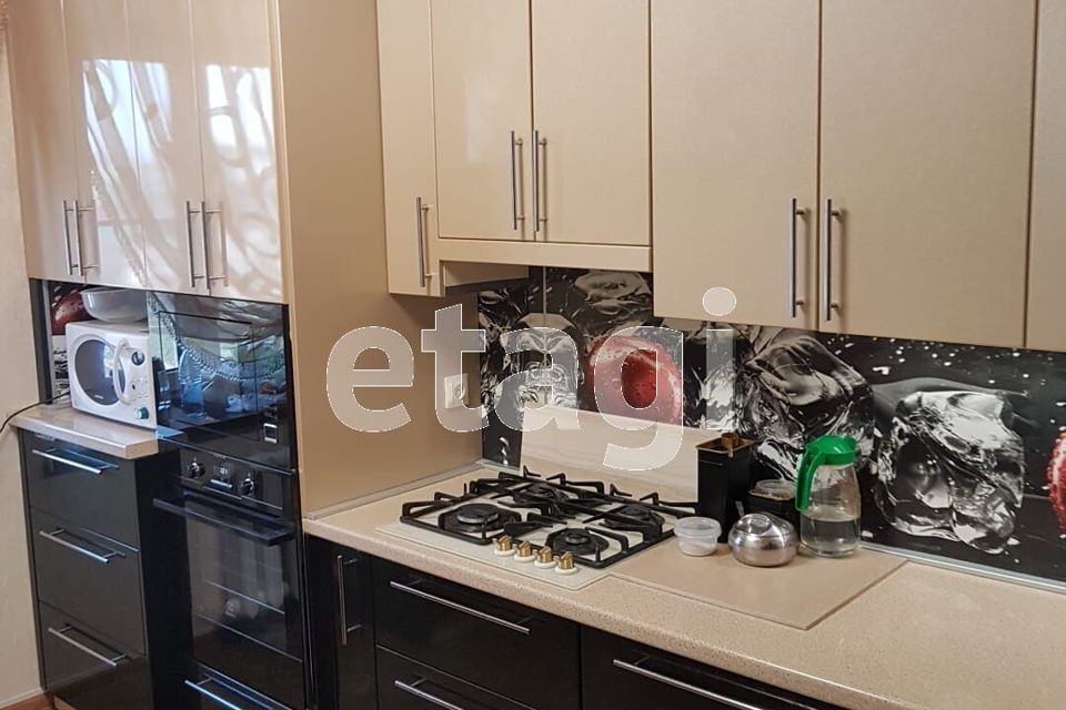 Продаётся 5-комнатная квартира, 136.9 м²