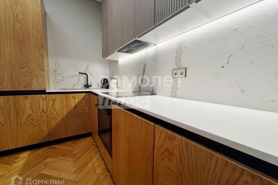 Продаётся 4-комнатная квартира, 89 м²