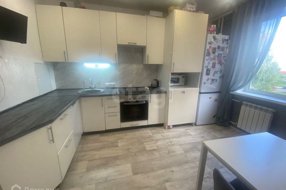 Продаётся 2-комнатная квартира, 59.8 м²