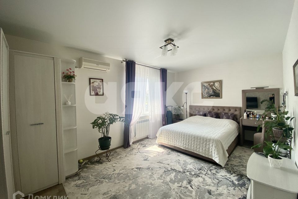 Продаётся 2-комнатная квартира, 67.3 м²