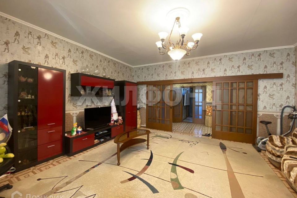 Продаётся 4-комнатная квартира, 118 м²