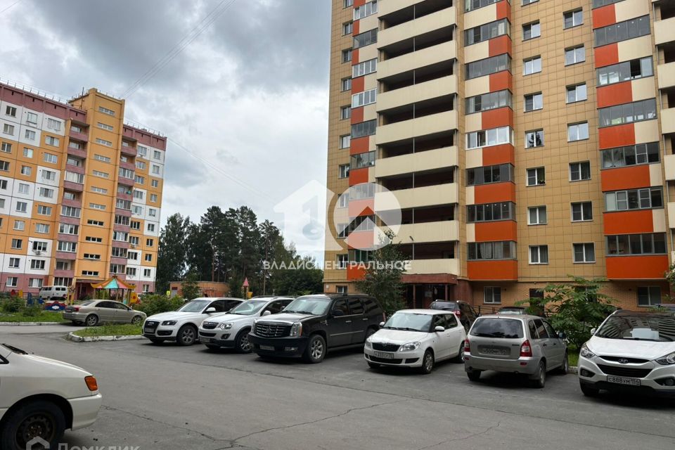 Продаётся 1-комнатная квартира, 43 м²