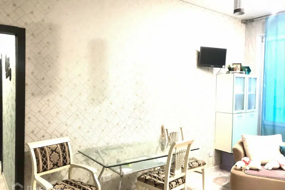 Продаётся 2-комнатная квартира, 60.4 м²