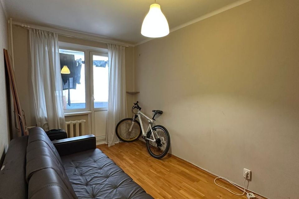 Продаётся 4-комнатная квартира, 75 м²