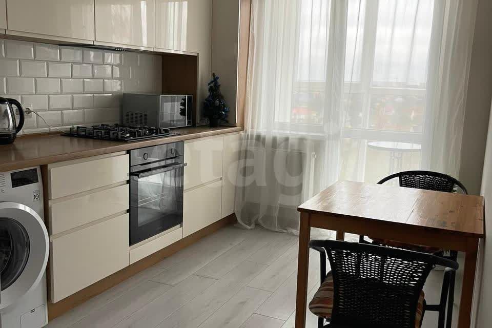 Продаётся 1-комнатная квартира, 37.3 м²