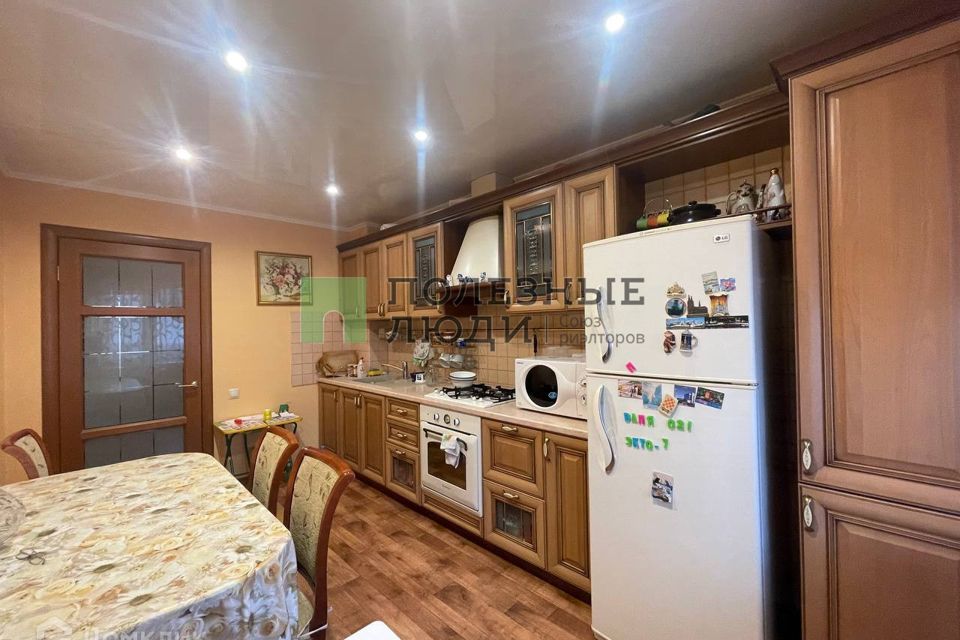 Продаётся 2-комнатная квартира, 65 м²