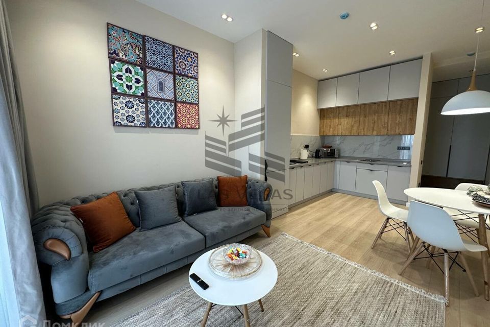 Сдаётся 1-комнатная квартира, 56 м²