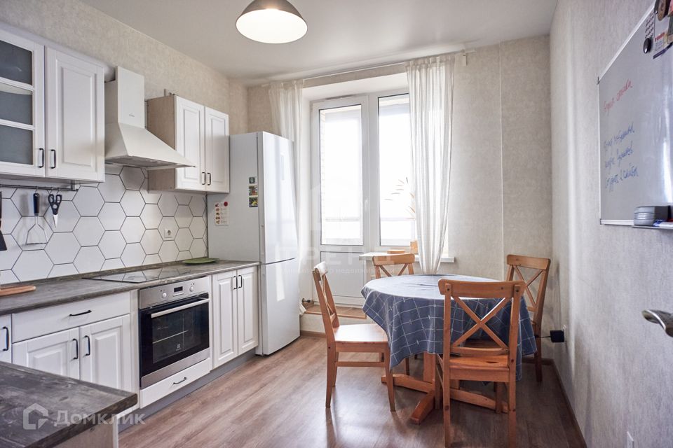 Продаётся 2-комнатная квартира, 62.1 м²