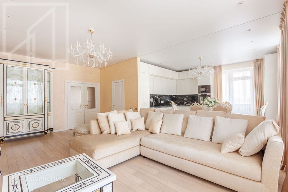 Сдаётся 5-комнатная квартира, 184 м²