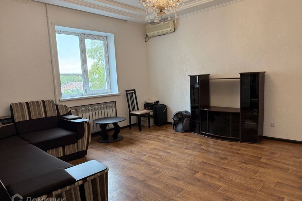 Продаётся 3-комнатная квартира, 67.5 м²
