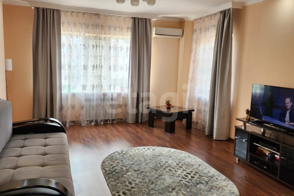 Продаётся 2-комнатная квартира, 71.2 м²