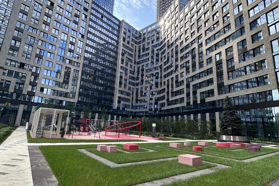 Продаётся 1-комнатная квартира, 43 м²