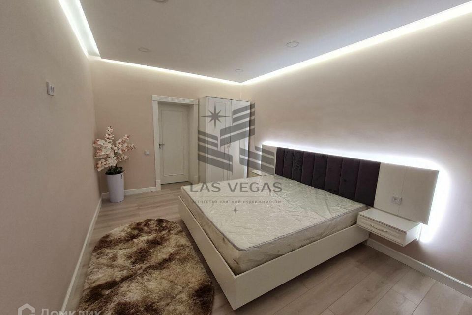 Сдаётся 2-комнатная квартира, 63.9 м²