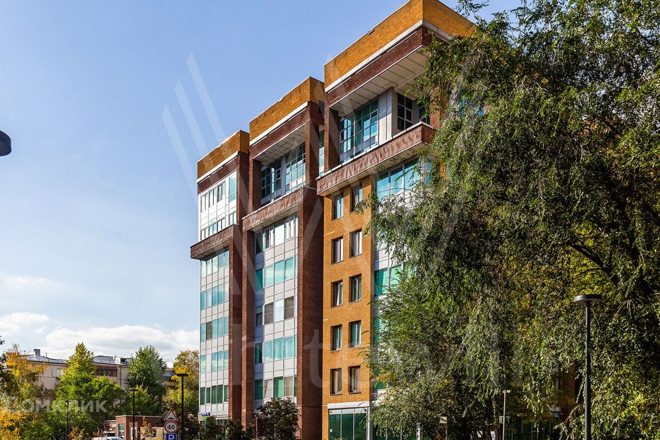 Продаётся 4-комнатная квартира, 110 м²