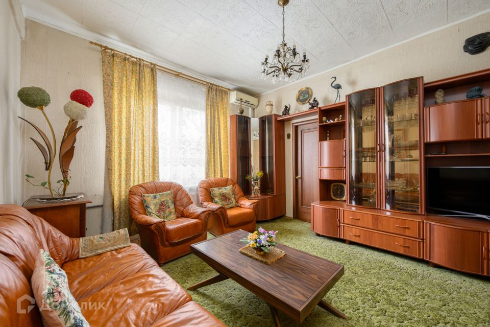 Продаётся 4-комнатная квартира, 101 м²