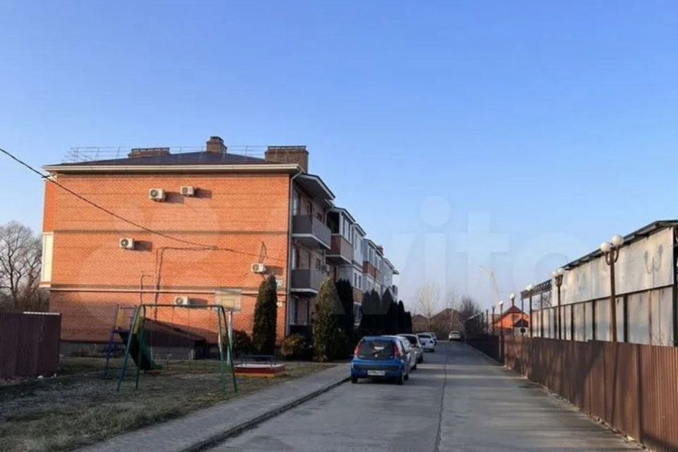 Продаётся 3-комнатная квартира, 69.3 м²