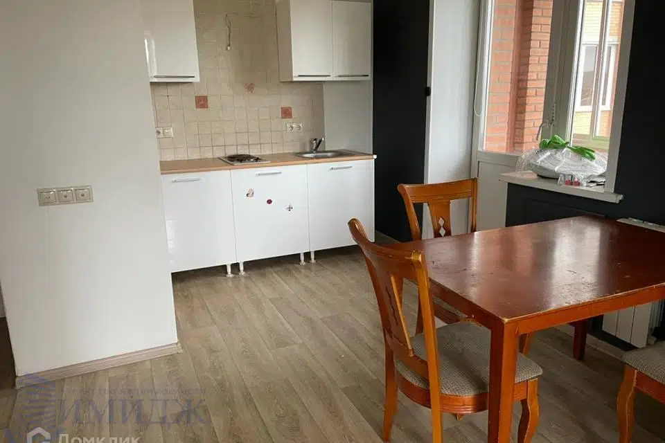 Сдаётся 1-комнатная квартира, 42 м²
