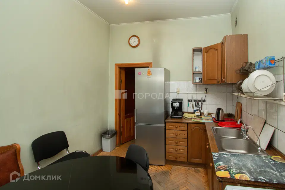 Продаётся 4-комнатная квартира, 106 м²