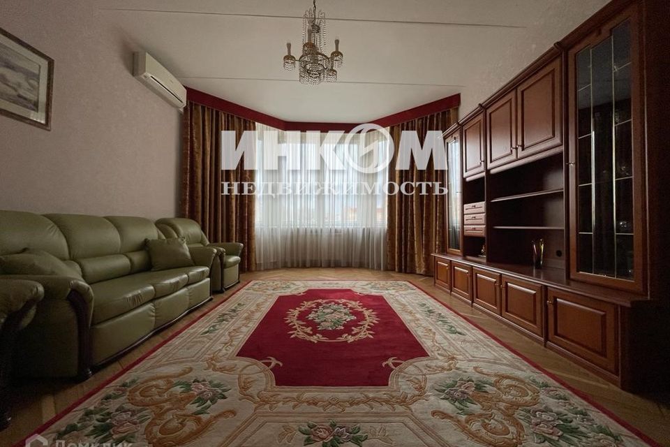 Сдаётся 3-комнатная квартира, 104 м²