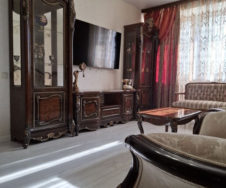 Продаётся 1-комнатная квартира, 44 м²