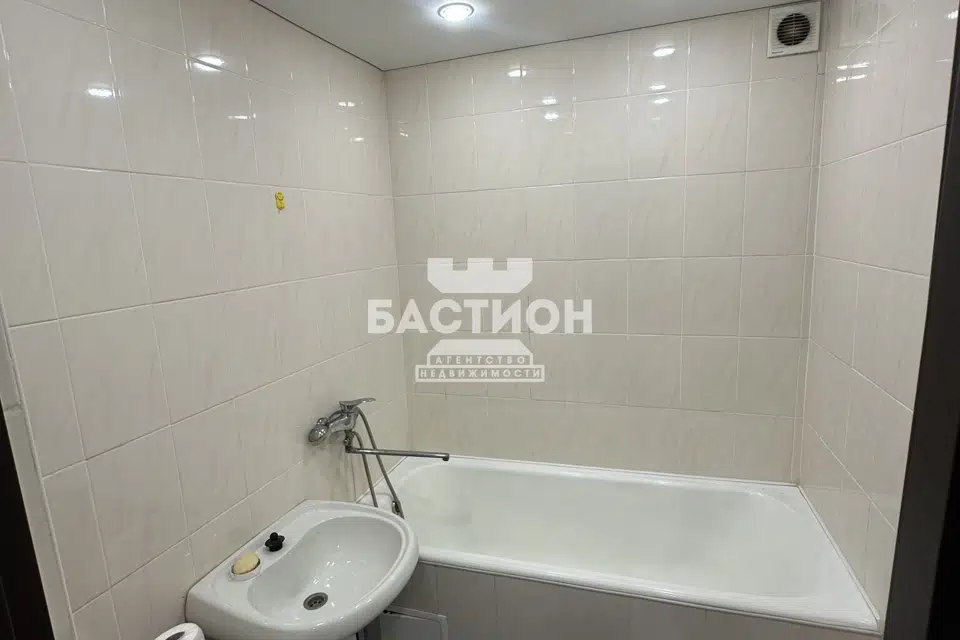 Продаётся 1-комнатная квартира, 38 м²