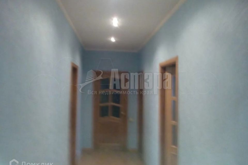Продаётся 4-комнатная квартира, 190.6 м²