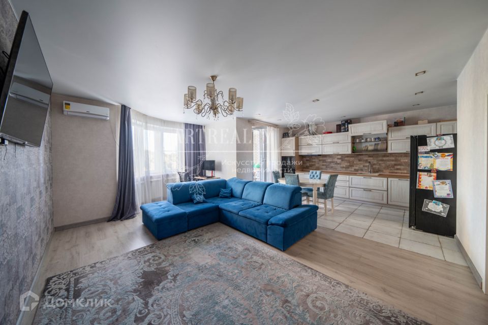 Продаётся 4-комнатная квартира, 130.2 м²