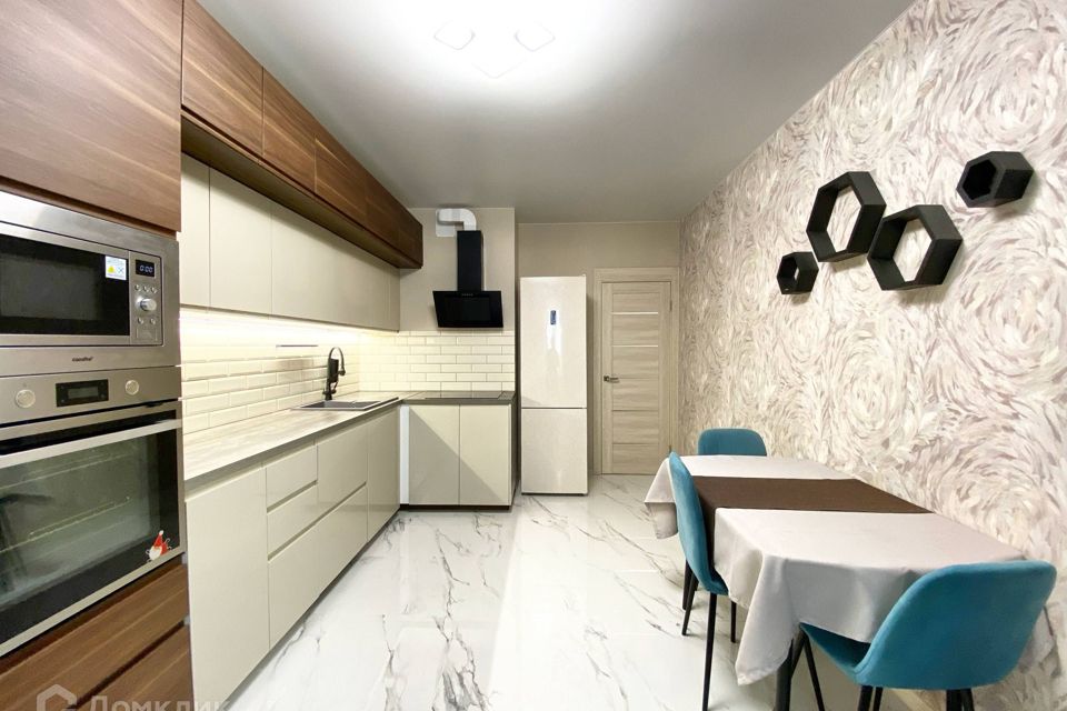 Продаётся 2-комнатная квартира, 61.2 м²