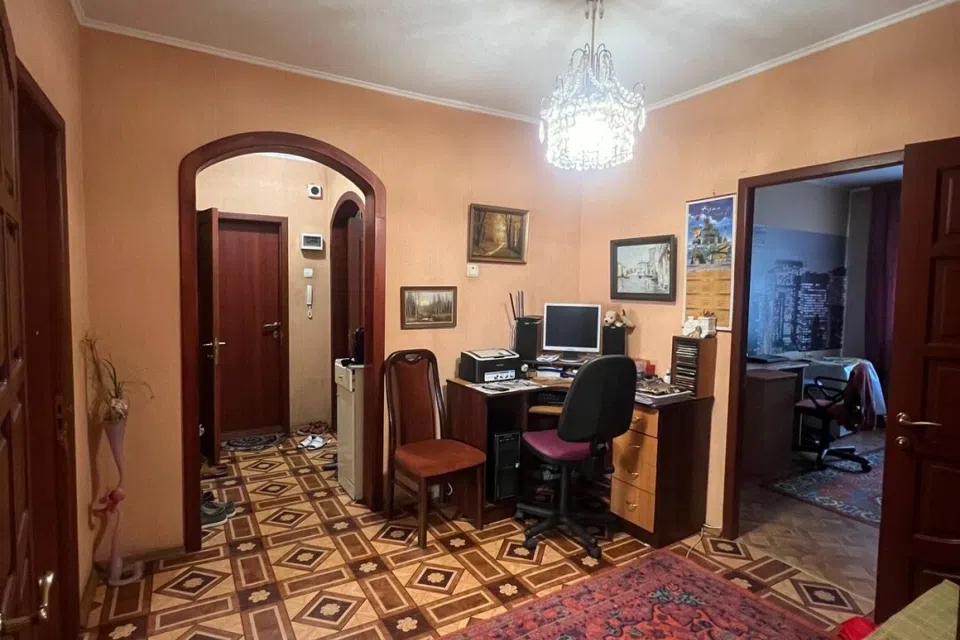 Продаётся 4-комнатная квартира, 85 м²