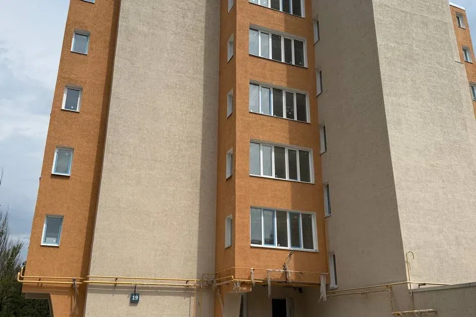 Продаётся 3-комнатная квартира, 144.8 м²